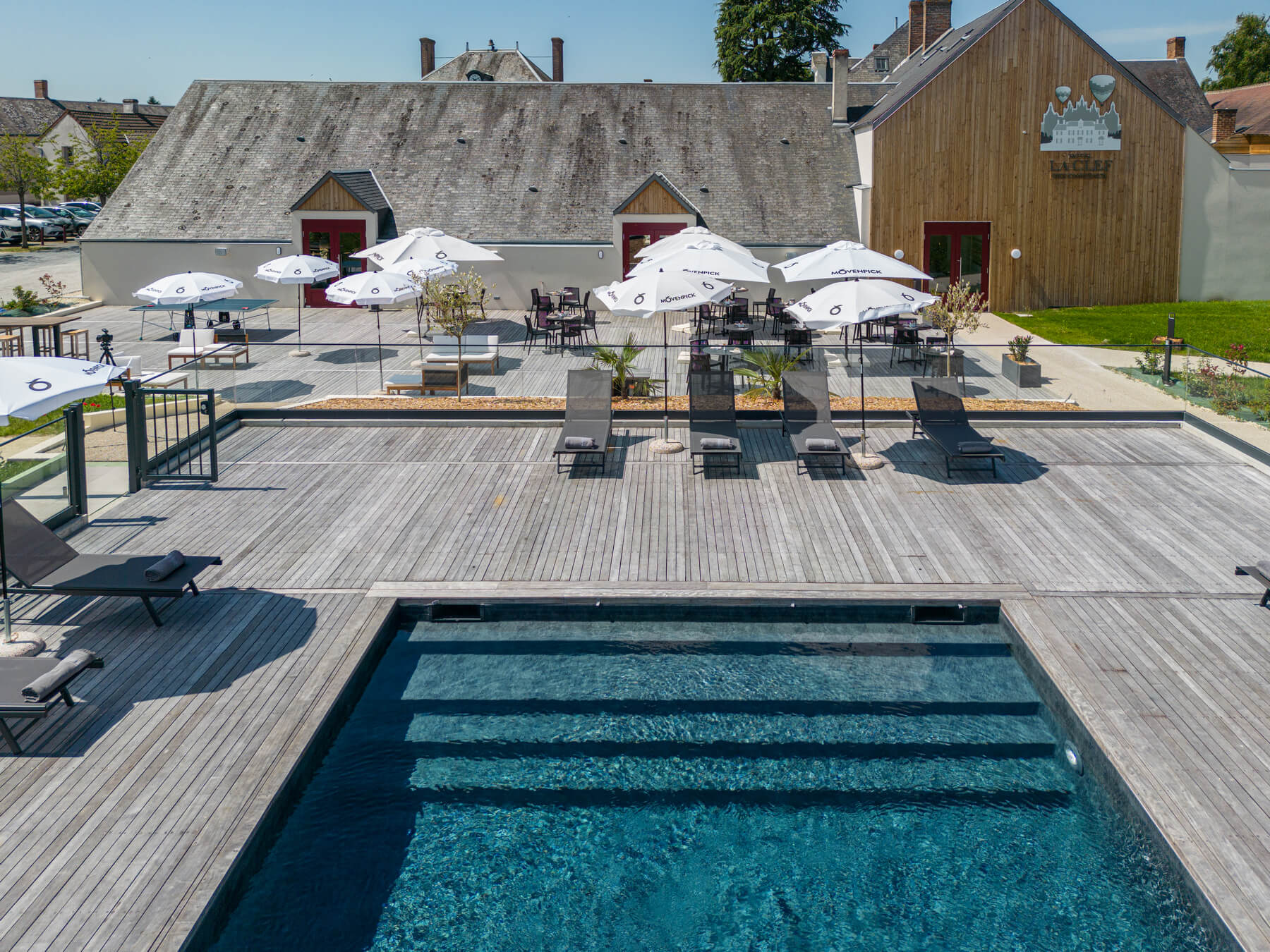 Hôtel La Clef des Châteaux, proche Châteaux de Chambord | Terrasse piscine