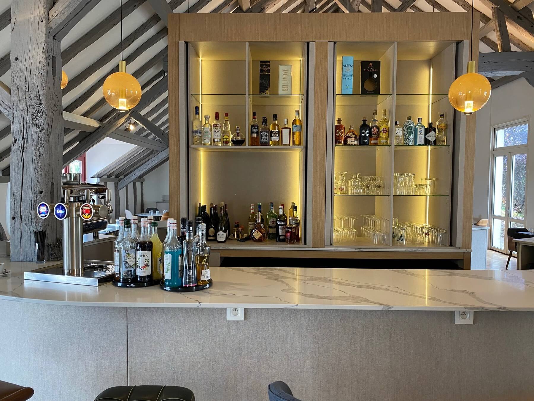 Le bar du restaurant 1519 - Hotel la Clef des Châteaux - bar proche château de Chambord